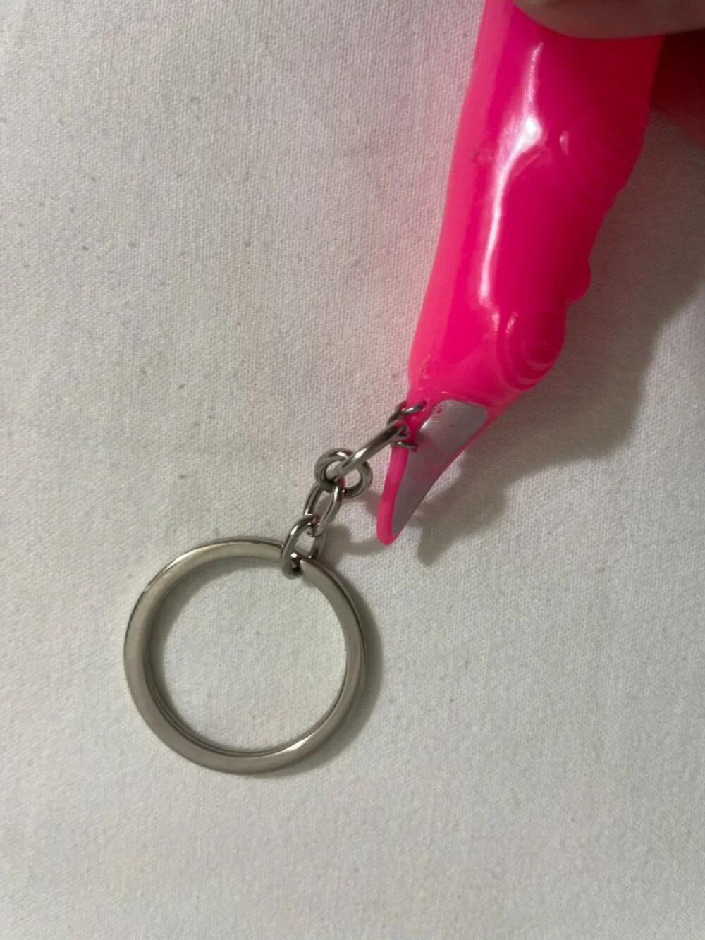 Novelty Pink Finger Nail Keychain Plastic Fake Fingernail Gag Toy Key Ring
